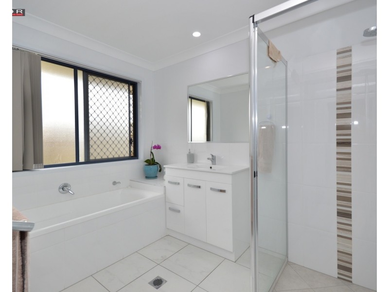 2 Michael Way, Burrum Heads QLD 4659