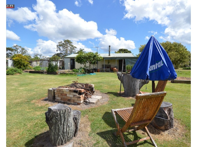 110 132 Government Rd, Burrum River QLD 4659