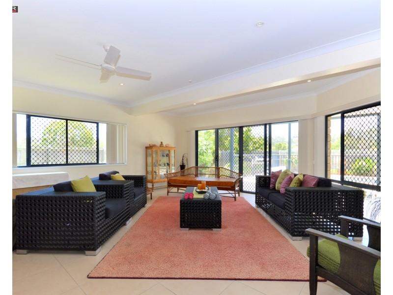 1 Tamarind Close, Burrum Heads QLD 4659