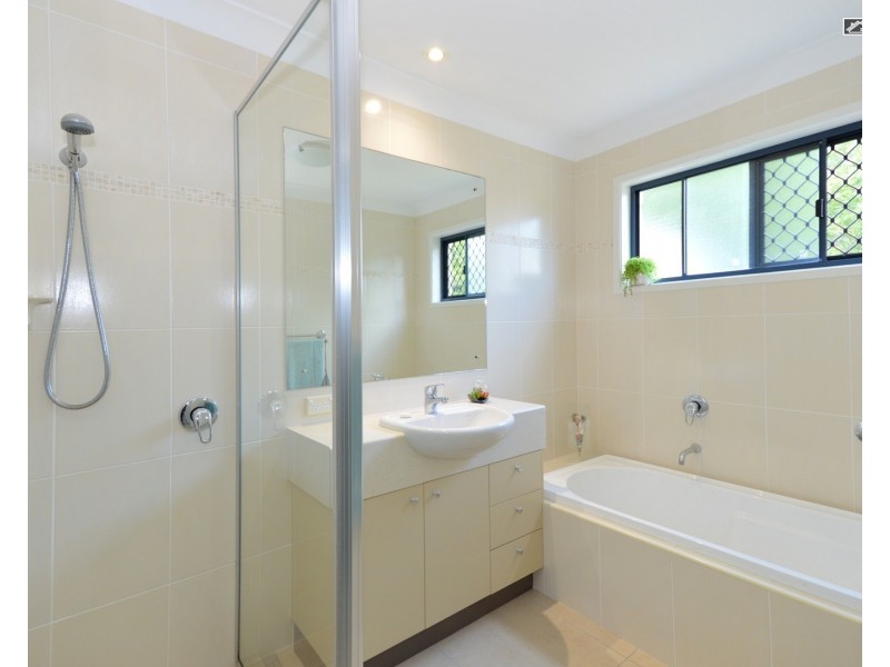 1 Tamarind Close, Burrum Heads QLD 4659