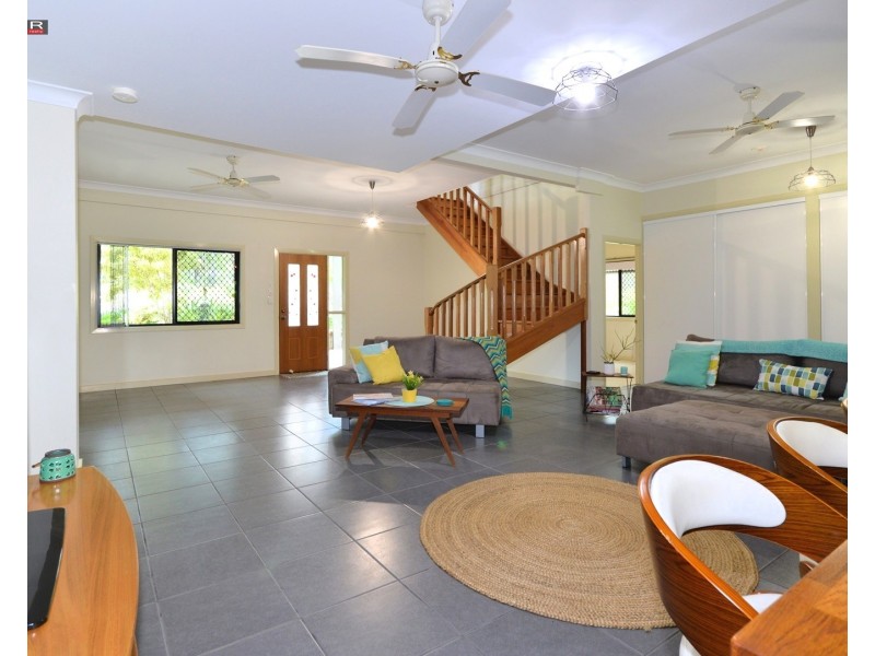 5-7 Roslyn Drive, Burrum Heads QLD 4659