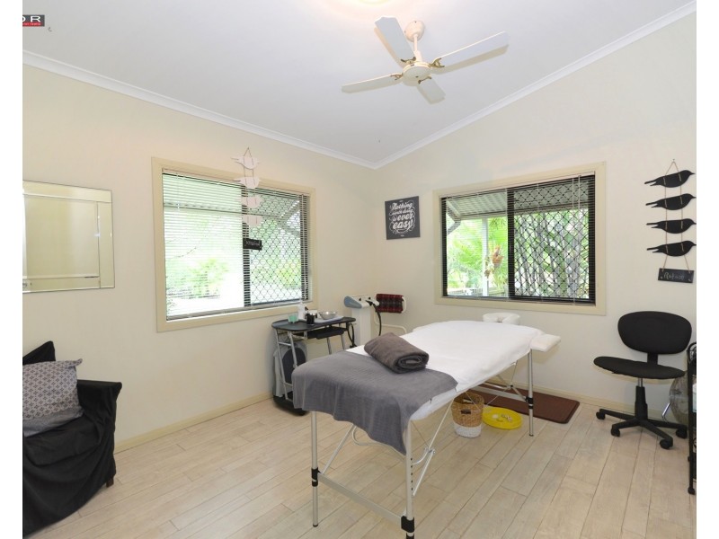 5-7 Roslyn Drive, Burrum Heads QLD 4659