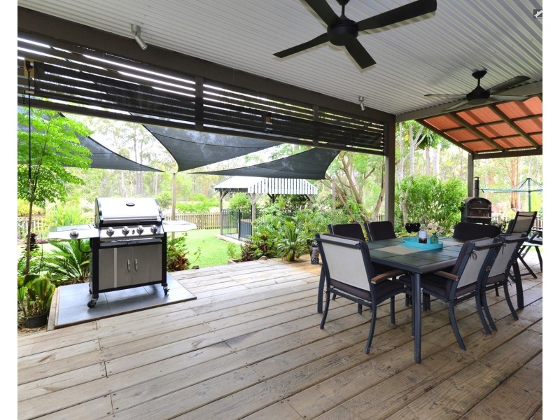 5-7 Roslyn Drive, Burrum Heads QLD 4659