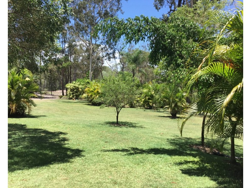 5-7 Roslyn Drive, Burrum Heads QLD 4659