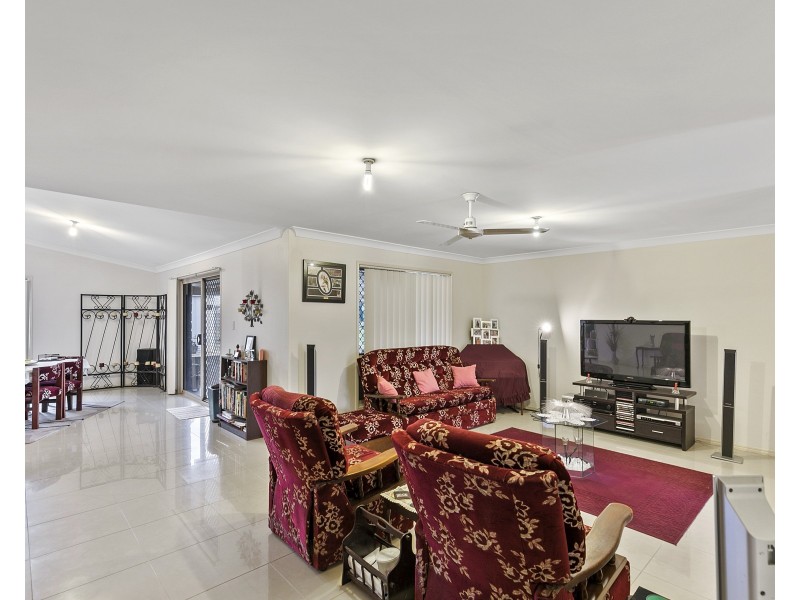 32 Lucas Drive, Burrum Heads QLD 4659