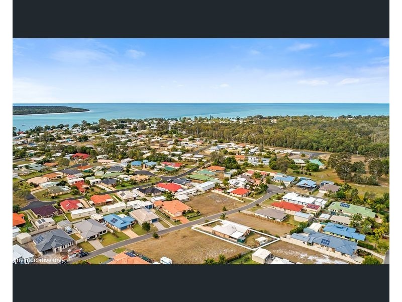 32 Lucas Drive, Burrum Heads QLD 4659