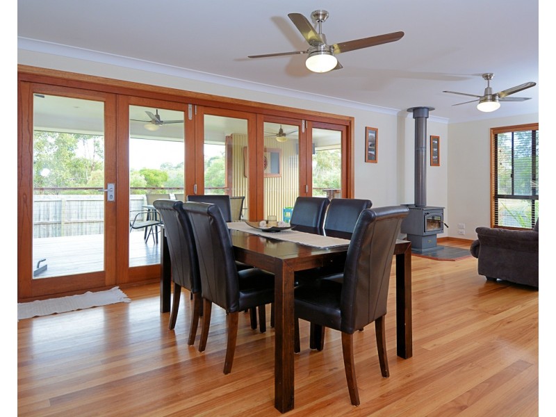 16 Lakeside Drive, Burrum Heads QLD 4659