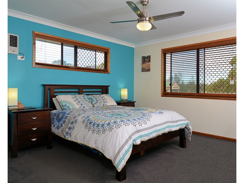 16 Lakeside Drive, Burrum Heads QLD 4659