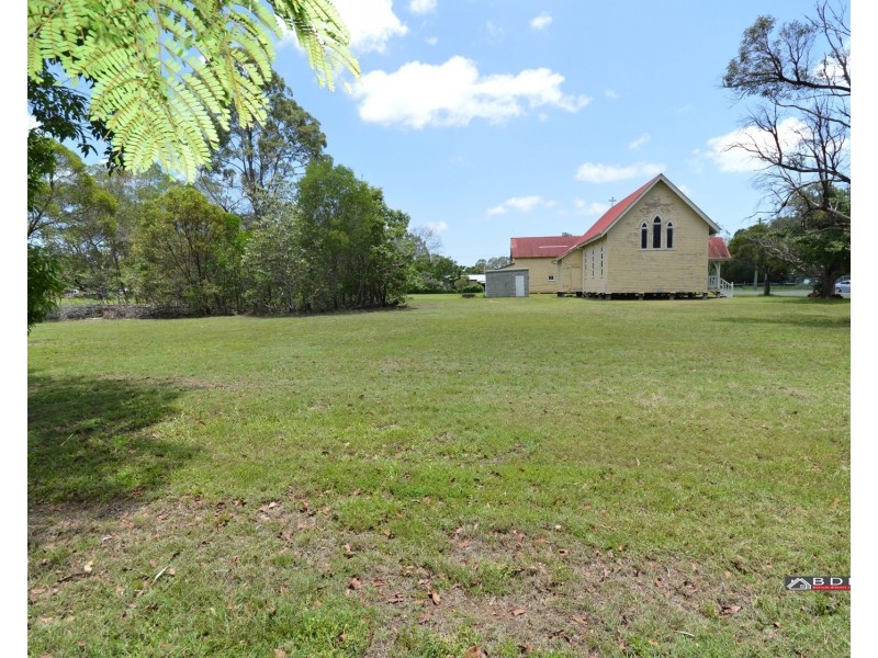 11 William St, Howard QLD 4659