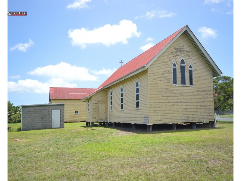 11 William St, Howard QLD 4659