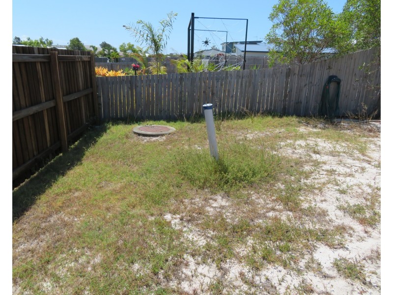 6 Eds Place, Burrum Heads QLD 4659