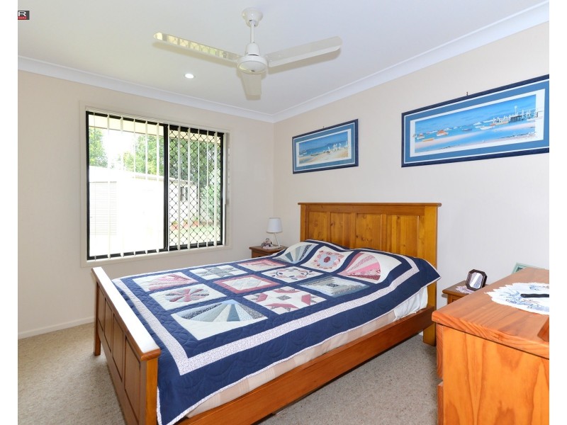 24 Noeme Street, Burrum Heads QLD 4659
