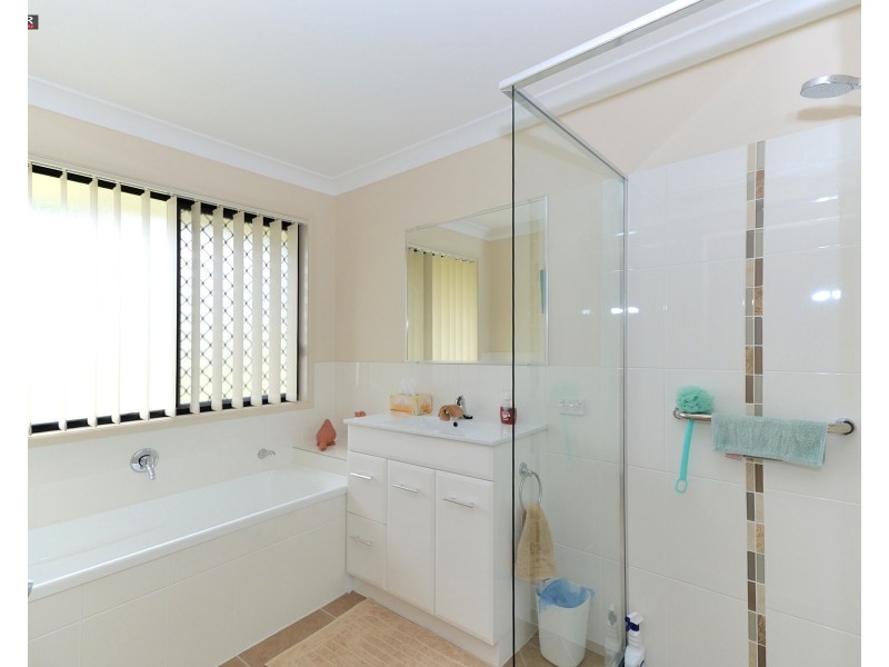 24 Noeme Street, Burrum Heads QLD 4659