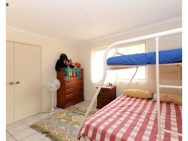 12 Jacqueline Drive, Pacific Haven QLD 4659