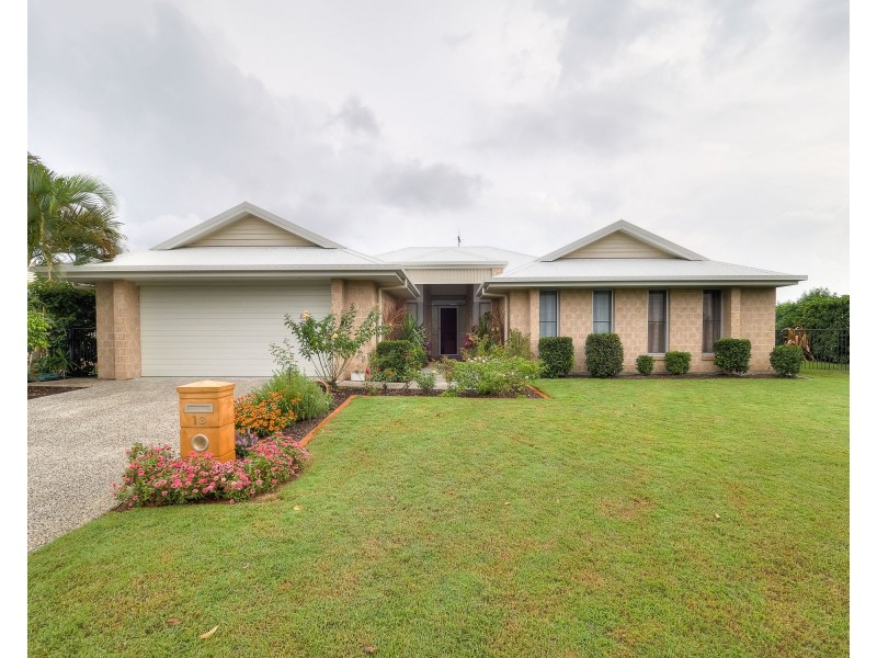 13 Fulmar Court, Burrum Heads QLD 4659