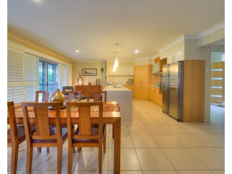 13 Fulmar Court, Burrum Heads QLD 4659