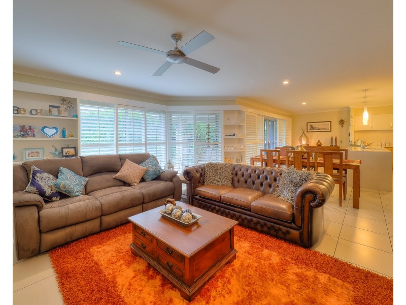 13 Fulmar Court, Burrum Heads QLD 4659