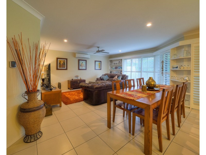 13 Fulmar Court, Burrum Heads QLD 4659