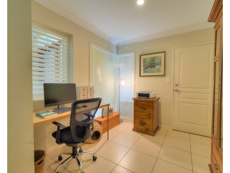 13 Fulmar Court, Burrum Heads QLD 4659