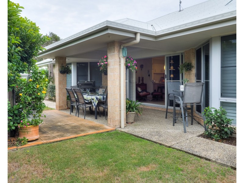 13 Fulmar Court, Burrum Heads QLD 4659