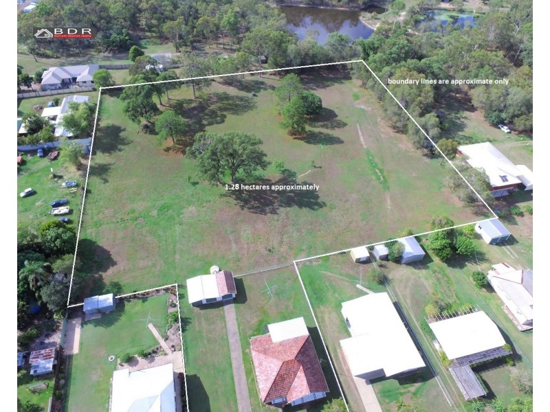 8 East Street, Howard QLD 4659