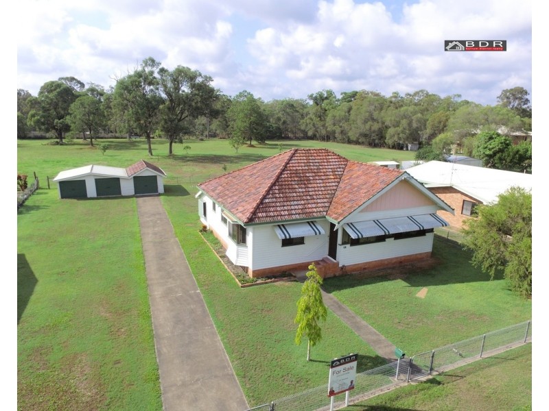 8 East Street, Howard QLD 4659