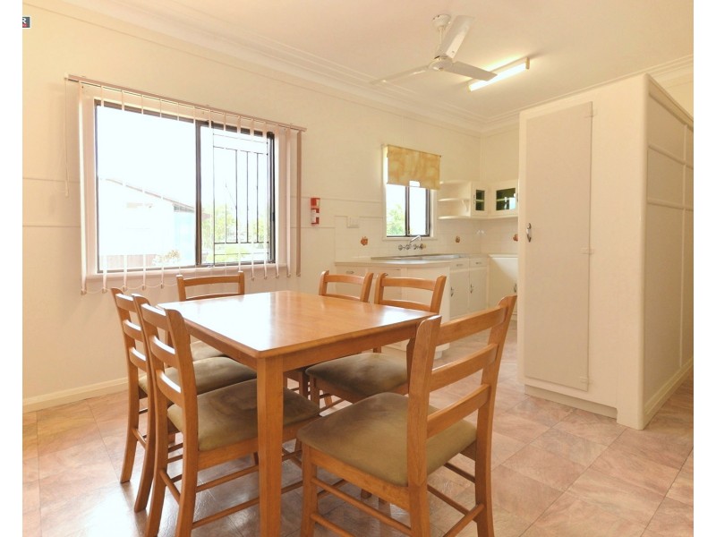 8 East Street, Howard QLD 4659