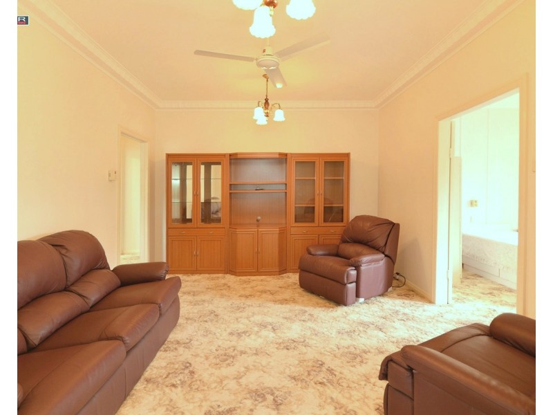 8 East Street, Howard QLD 4659