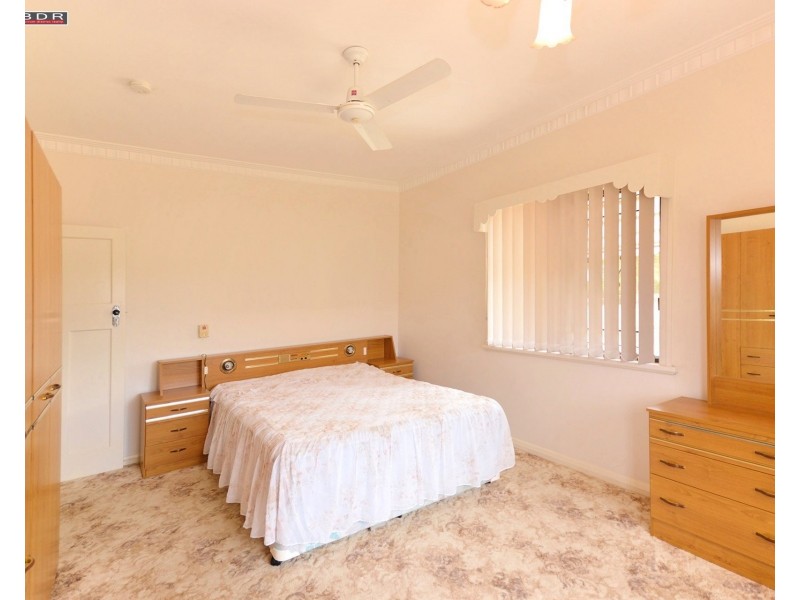 8 East Street, Howard QLD 4659