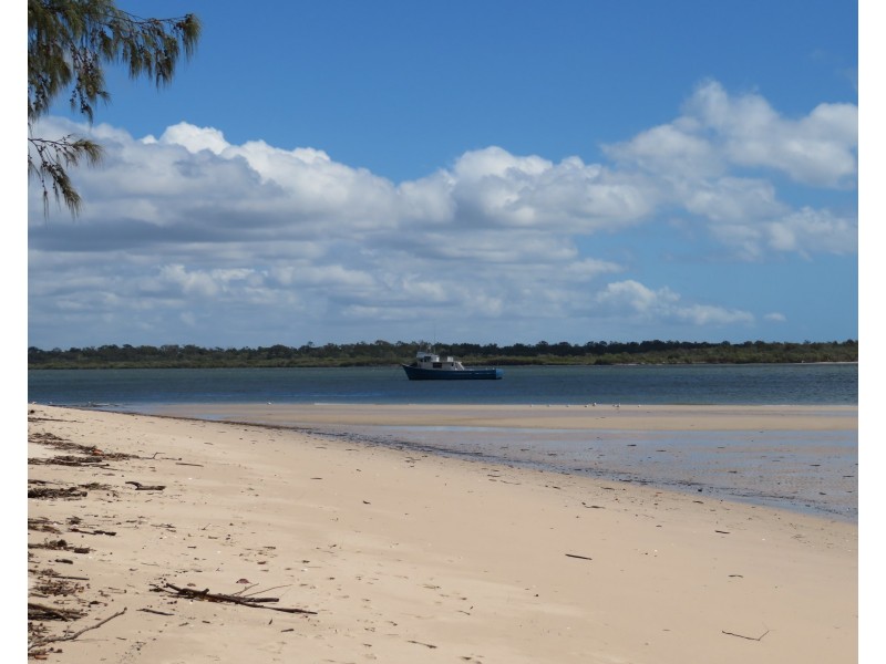 10 Bentwood Street, Burrum Heads QLD 4659