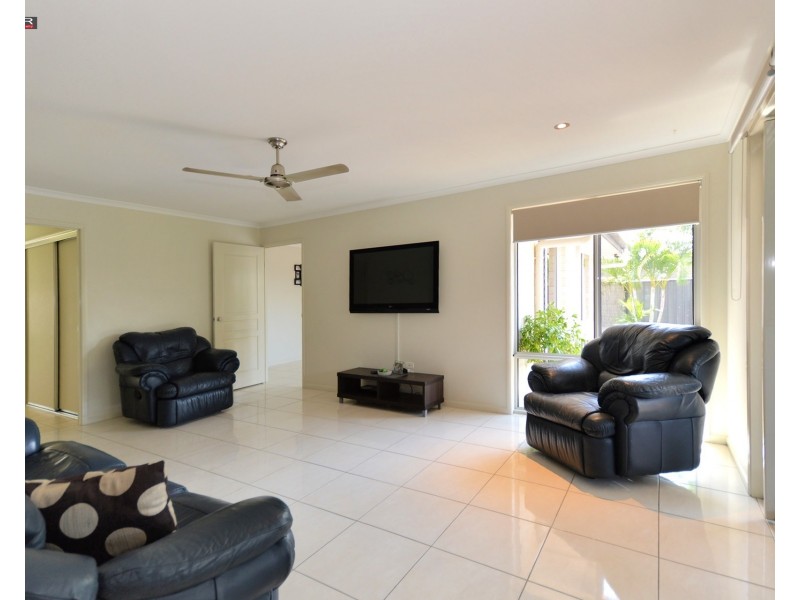 53 Sirenia Drive, Burrum Heads QLD 4659