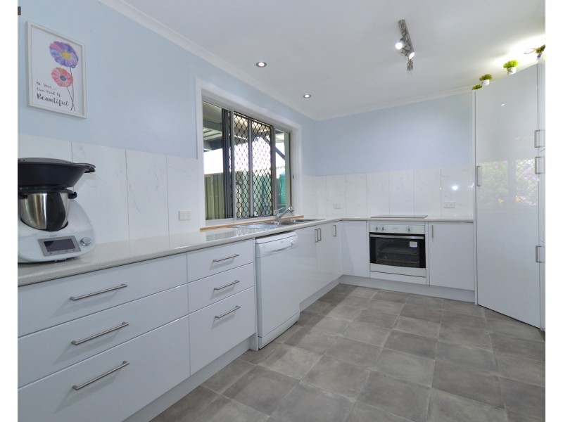 39 Riverview Drive, Burrum Heads QLD 4659