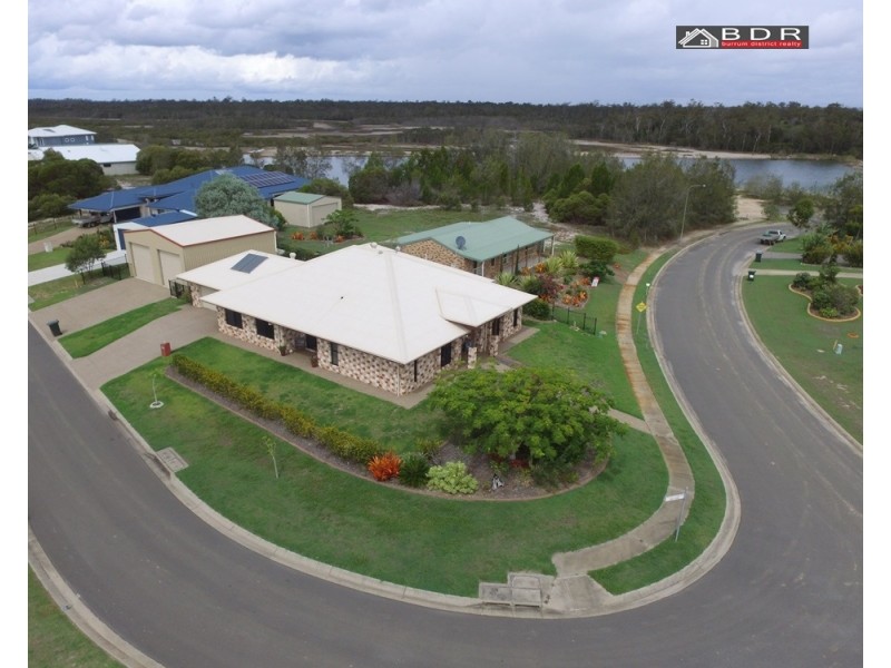 1 Eds Place, Burrum Heads QLD 4659