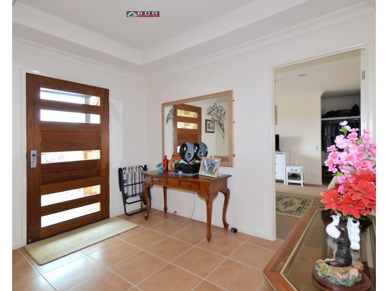 1 Eds Place, Burrum Heads QLD 4659