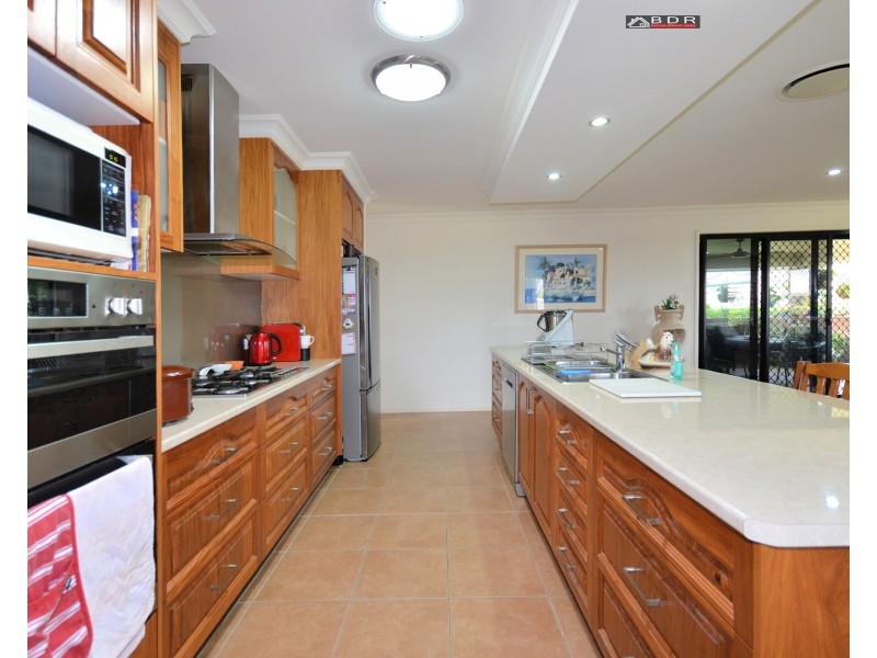 1 Eds Place, Burrum Heads QLD 4659