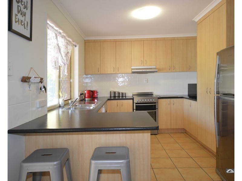 35 Coal St, Howard QLD 4659