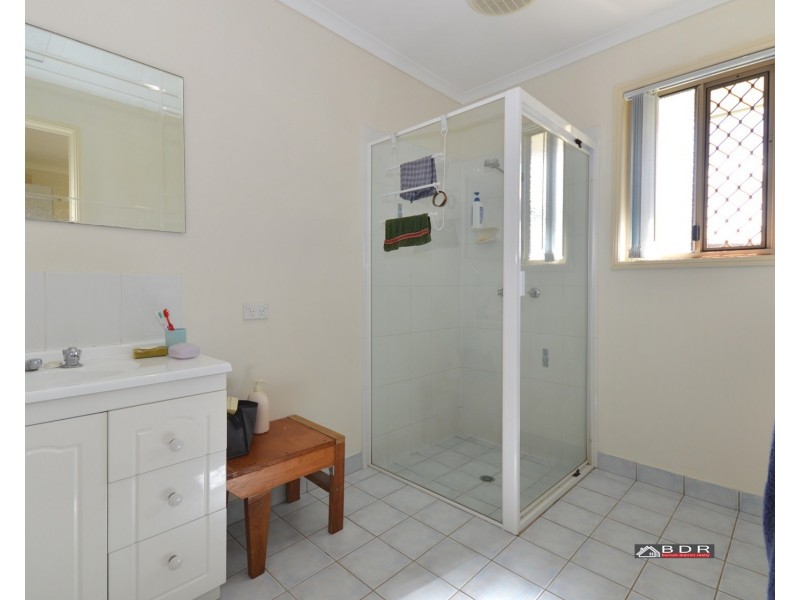 9 Annie St, Howard QLD 4659