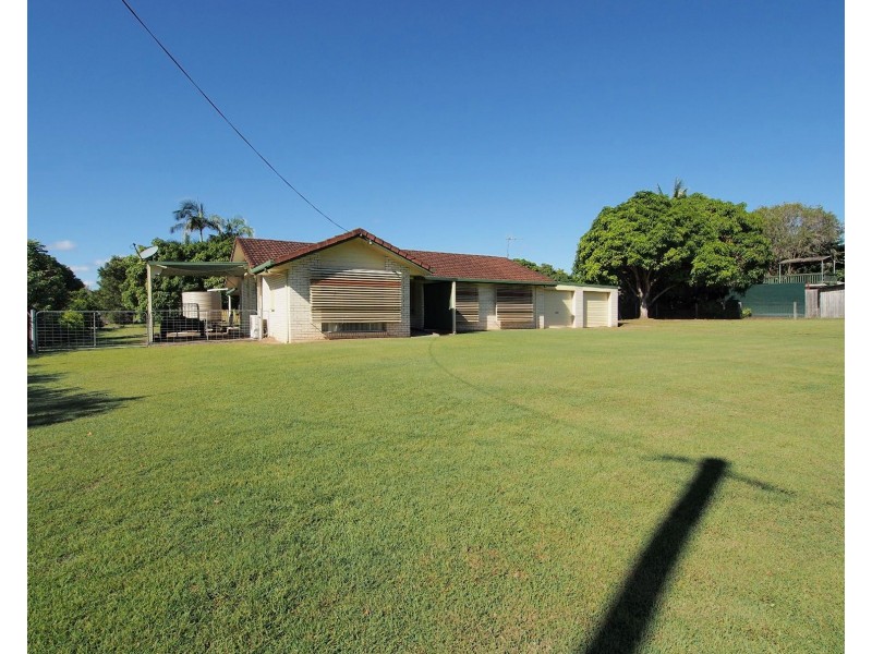 8-10 Creek Street, Howard QLD 4659