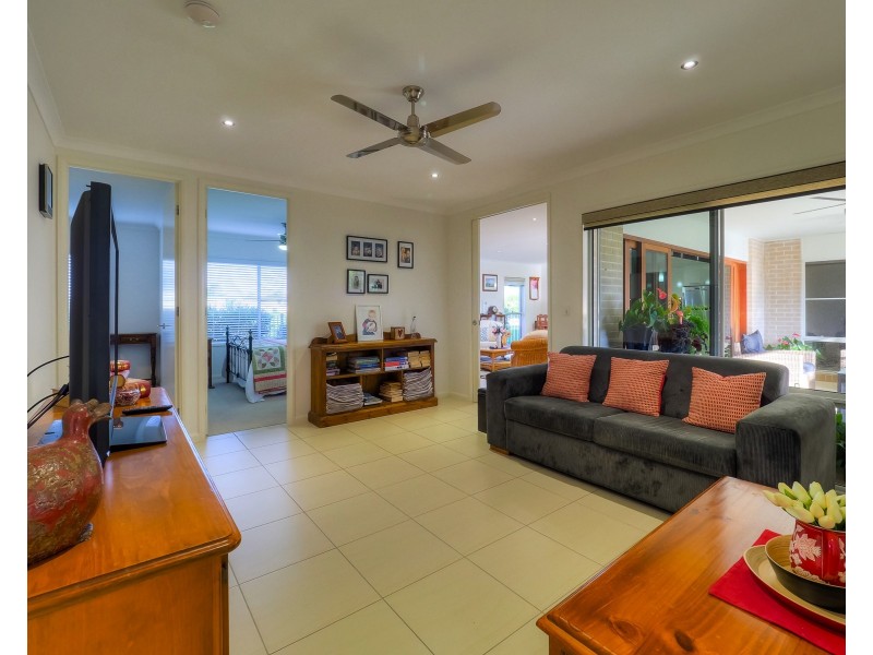 17 Majestic Crt, Burrum Heads QLD 4659