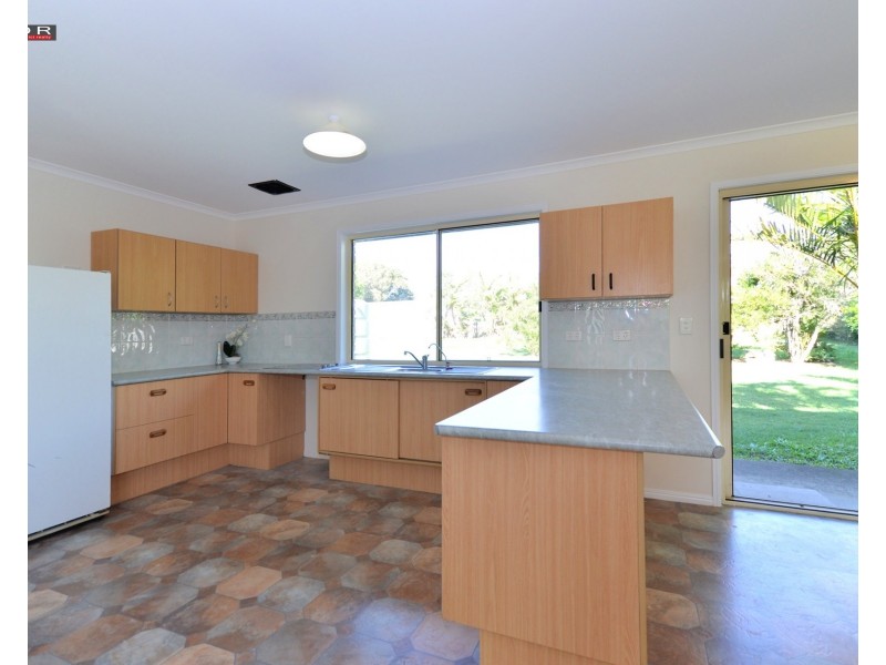 12 Robert Street, Torbanlea QLD 4662