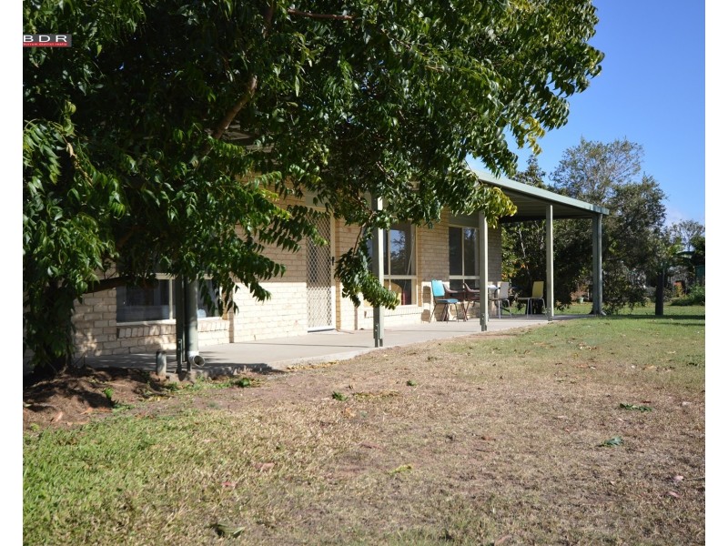 12 Robert Street, Torbanlea QLD 4662