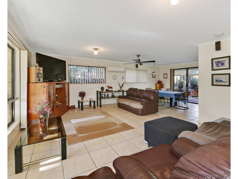 34 East Street, Howard QLD 4659