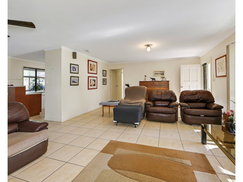 34 East Street, Howard QLD 4659