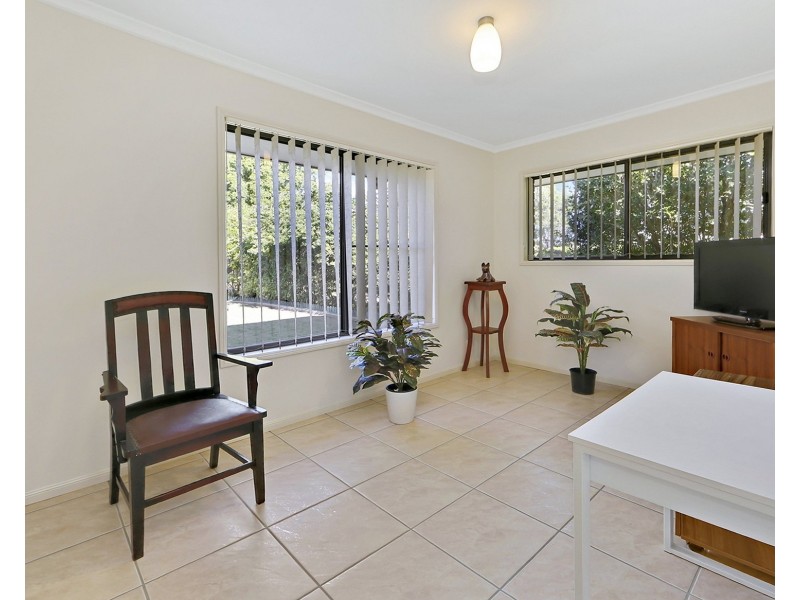 34 East Street, Howard QLD 4659