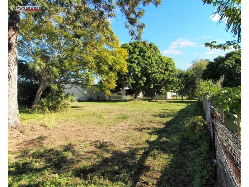 105 William St, Howard QLD 4659