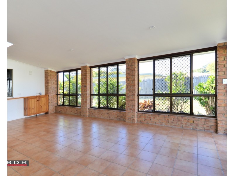 23 Howard St, Burrum Heads QLD 4659