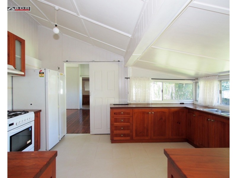 6 Arthur St, Howard QLD 4659