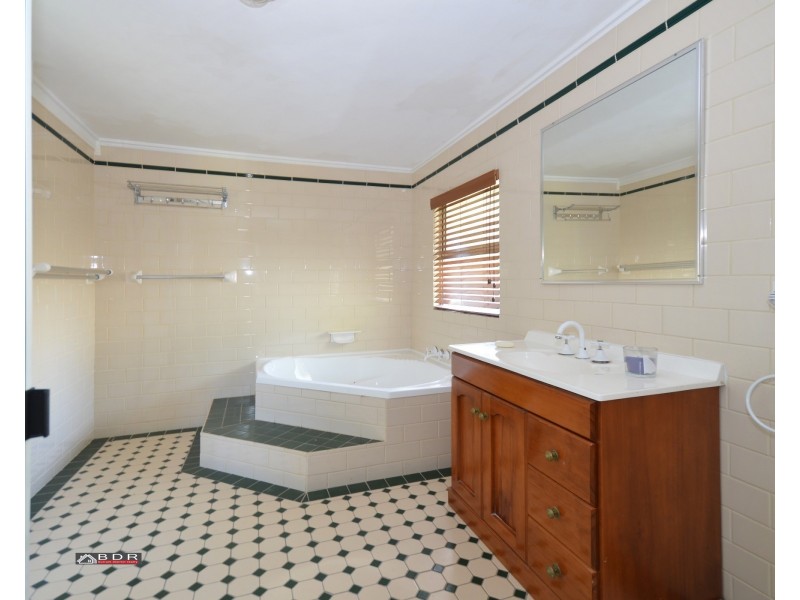 6 Arthur St, Howard QLD 4659