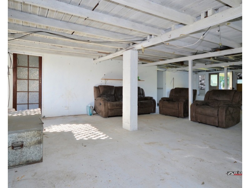 6 Arthur St, Howard QLD 4659