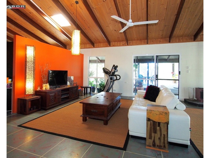 11 Island Close, Pacific Haven QLD 4659